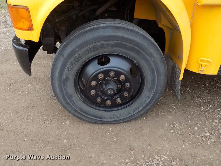 image for item DD3496 1999 Blue Bird 3800 school bus