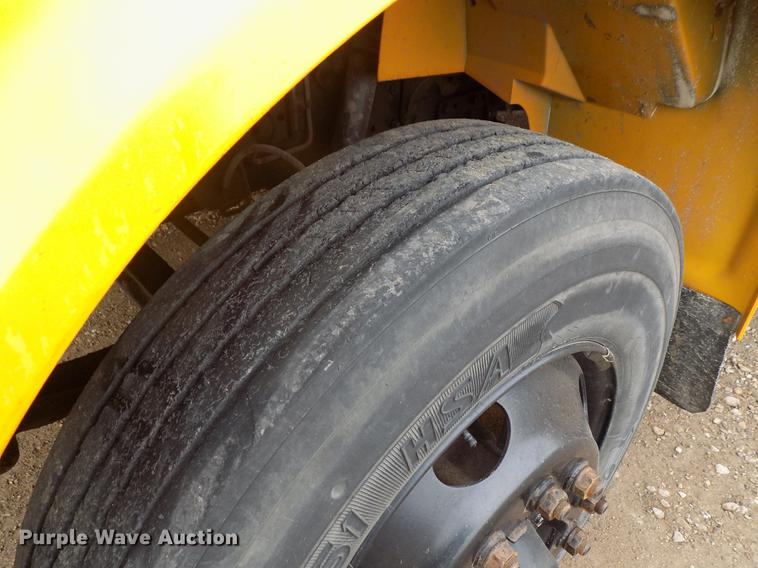 image for item DD3496 1999 Blue Bird 3800 school bus