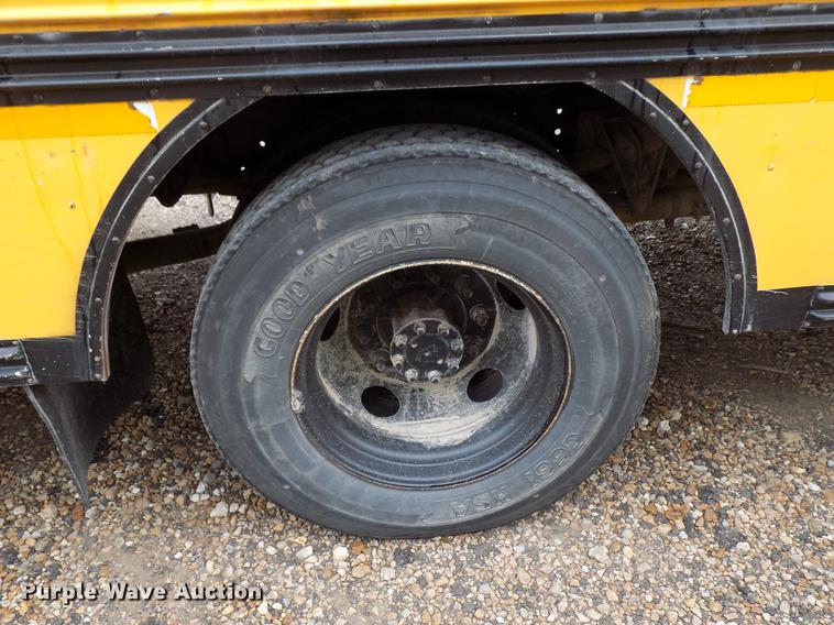 image for item DD3496 1999 Blue Bird 3800 school bus