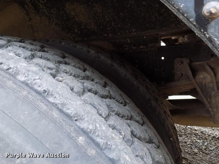 image for item DD3496 1999 Blue Bird 3800 school bus