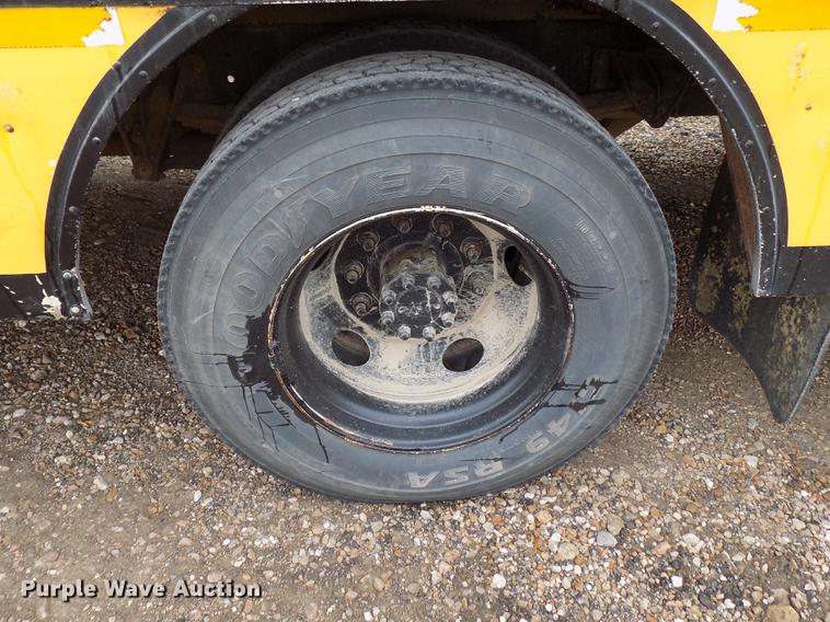 image for item DD3496 1999 Blue Bird 3800 school bus