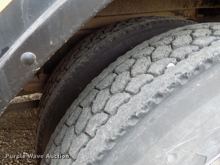 image for item DD3496 1999 Blue Bird 3800 school bus