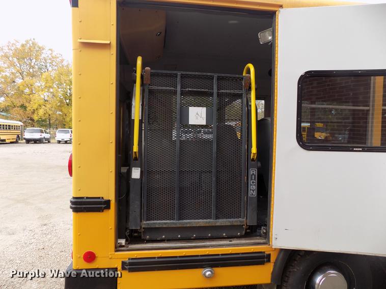 image for item DD3497 1994 Ford Econoline E350 school bus