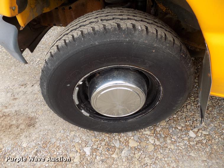 image for item DD3497 1994 Ford Econoline E350 school bus