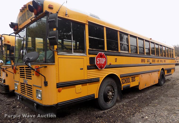 image for item DD3498 2001 Thomas Built Saf-T-Liner MVP EF school bus