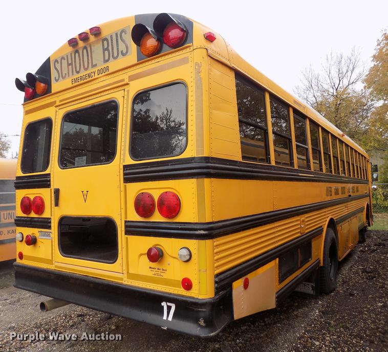 image for item DD3498 2001 Thomas Built Saf-T-Liner MVP EF school bus