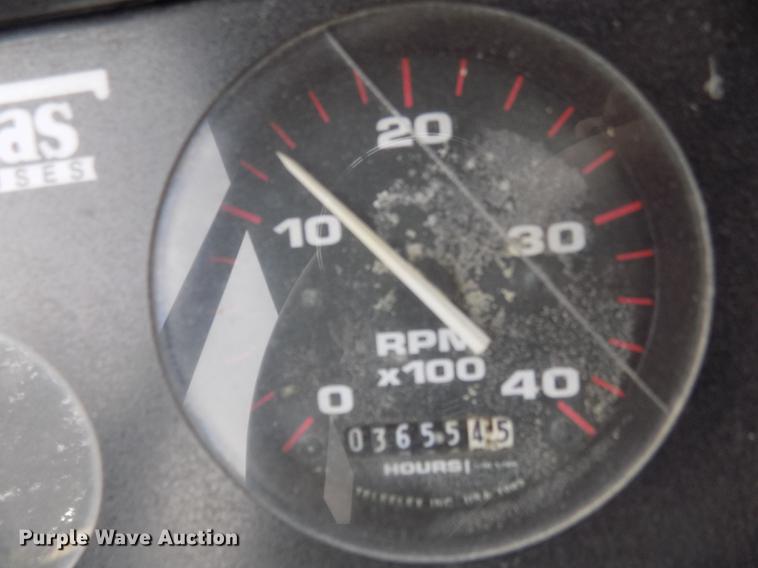 image for item DD3498 2001 Thomas Built Saf-T-Liner MVP EF school bus