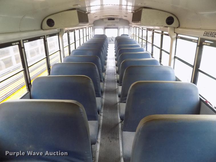 image for item DD3498 2001 Thomas Built Saf-T-Liner MVP EF school bus