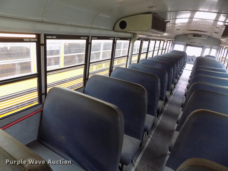 image for item DD3498 2001 Thomas Built Saf-T-Liner MVP EF school bus