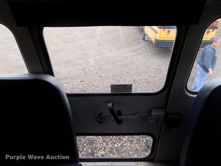 image for item DD3498 2001 Thomas Built Saf-T-Liner MVP EF school bus