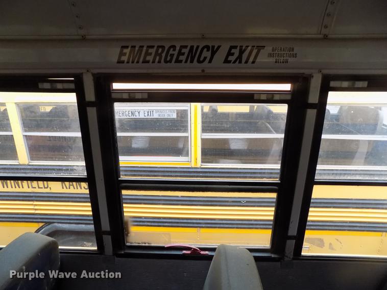 image for item DD3498 2001 Thomas Built Saf-T-Liner MVP EF school bus