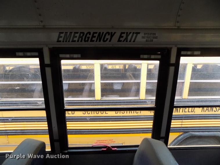 image for item DD3498 2001 Thomas Built Saf-T-Liner MVP EF school bus