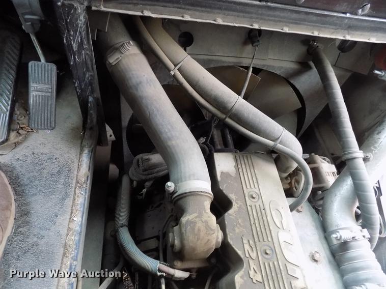 image for item DD3498 2001 Thomas Built Saf-T-Liner MVP EF school bus