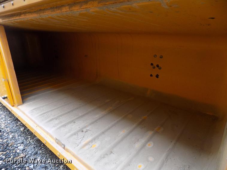 image for item DD3498 2001 Thomas Built Saf-T-Liner MVP EF school bus