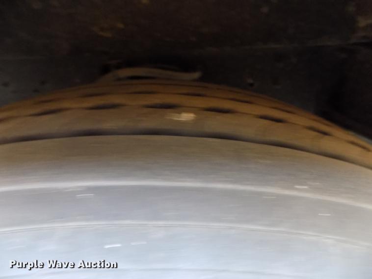 image for item DD3498 2001 Thomas Built Saf-T-Liner MVP EF school bus