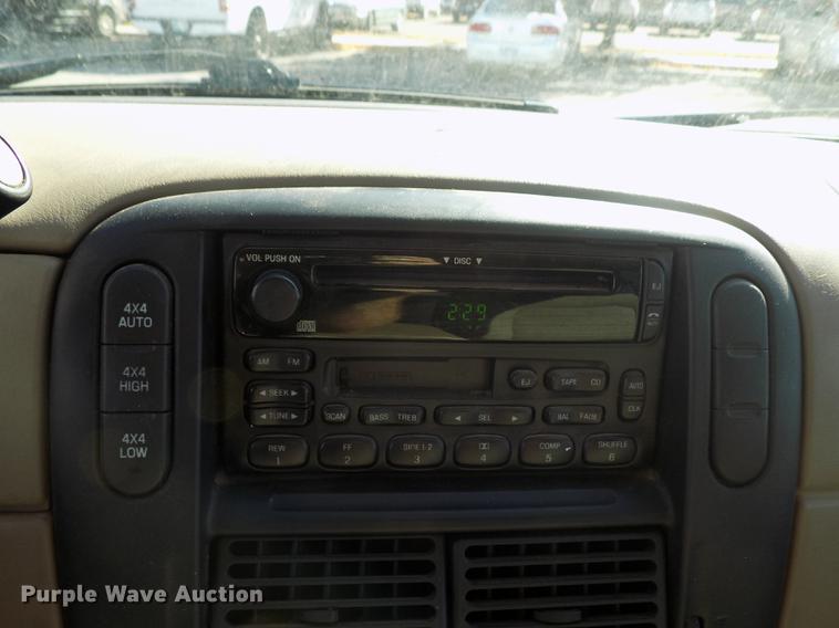 image for item DD3502 2003 Ford Explorer SUV