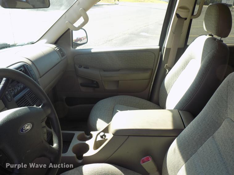 image for item DD3502 2003 Ford Explorer SUV