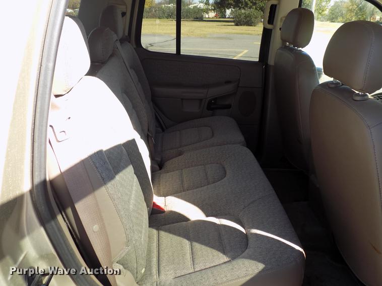 image for item DD3502 2003 Ford Explorer SUV