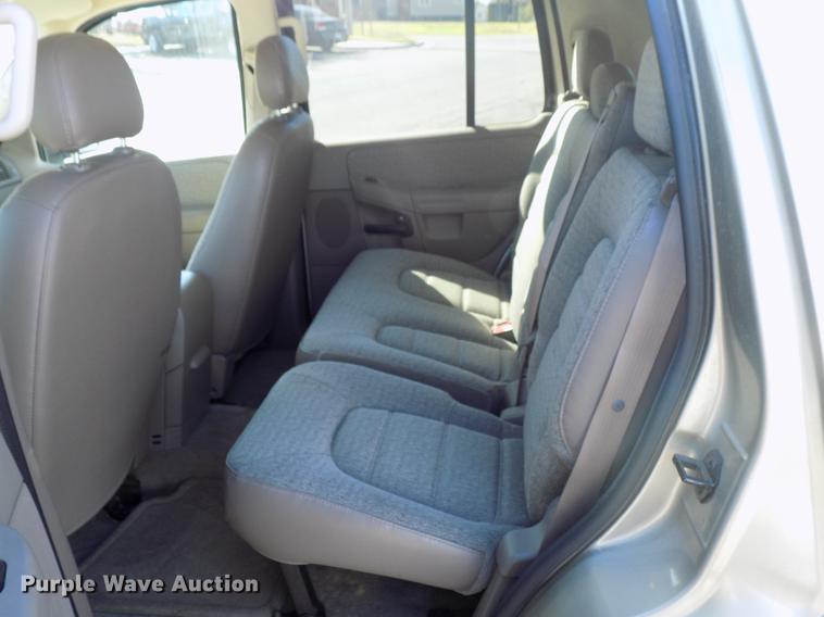 image for item DD3502 2003 Ford Explorer SUV
