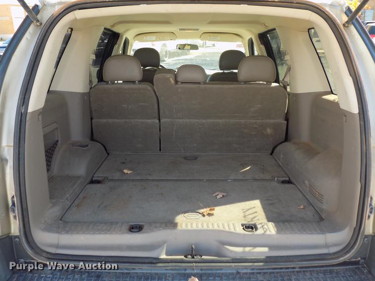 image for item DD3502 2003 Ford Explorer SUV
