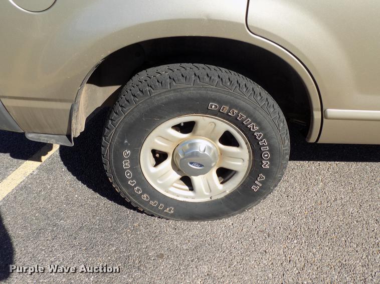 image for item DD3502 2003 Ford Explorer SUV