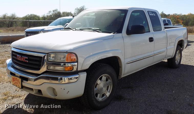 image for item DD3503 2004 GMC Sierra 1500 Ext. Cab pickup truck