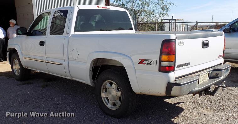 image for item DD3503 2004 GMC Sierra 1500 Ext. Cab pickup truck
