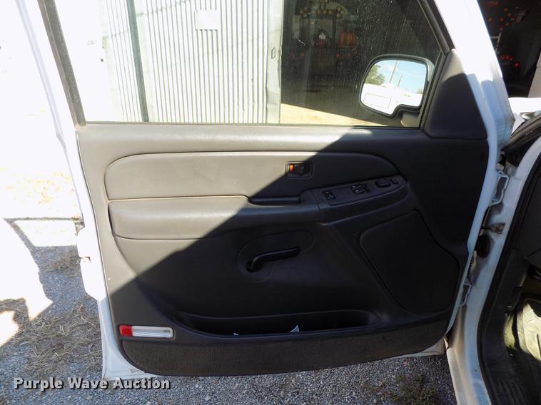 image for item DD3503 2004 GMC Sierra 1500 Ext. Cab pickup truck