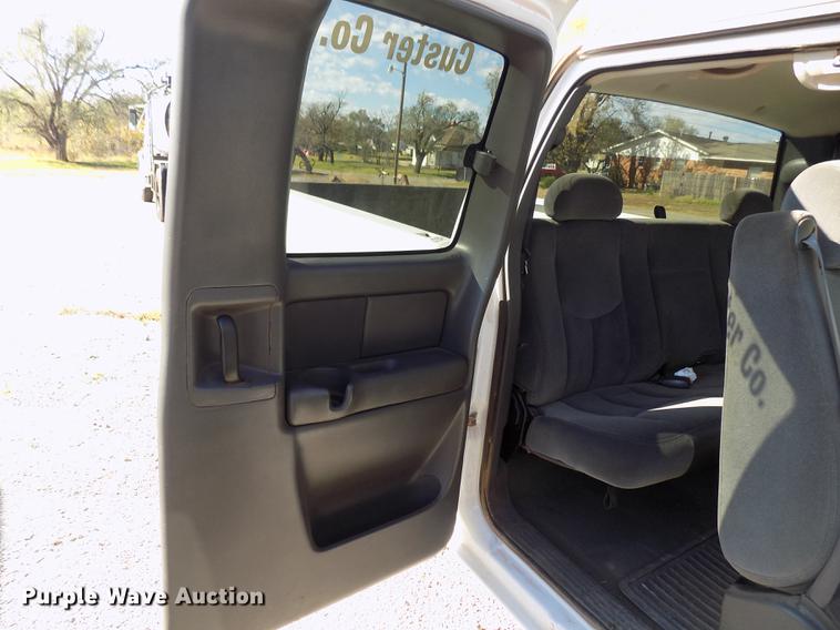 image for item DD3503 2004 GMC Sierra 1500 Ext. Cab pickup truck