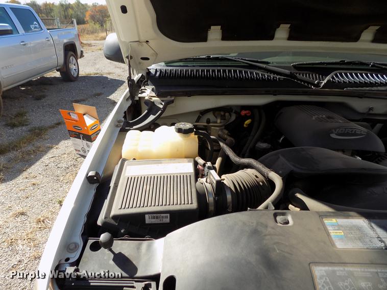 image for item DD3503 2004 GMC Sierra 1500 Ext. Cab pickup truck