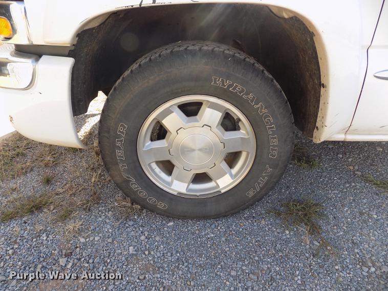 image for item DD3503 2004 GMC Sierra 1500 Ext. Cab pickup truck