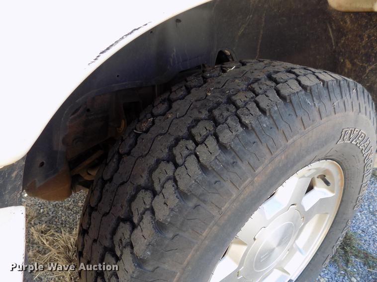 image for item DD3503 2004 GMC Sierra 1500 Ext. Cab pickup truck