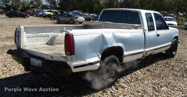 image for item DD3711 1992 Chevrolet 1500 Ext. Cab pickup truck