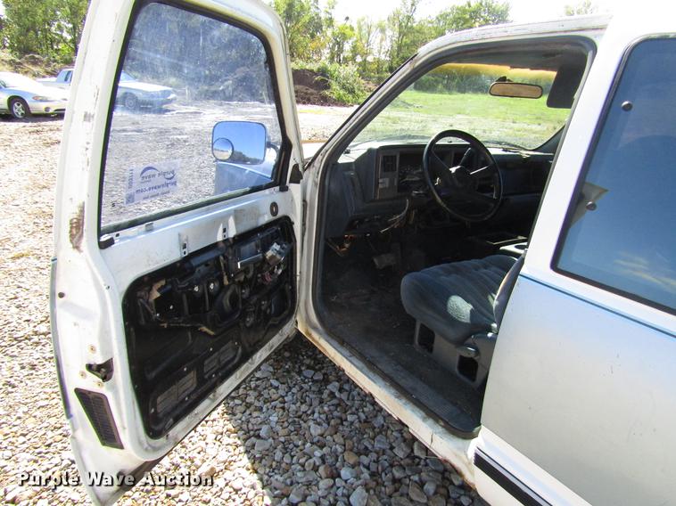 image for item DD3711 1992 Chevrolet 1500 Ext. Cab pickup truck