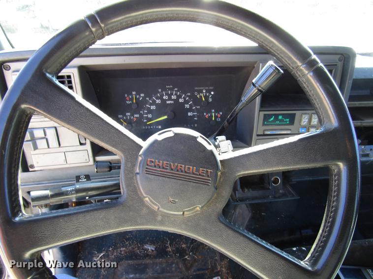 image for item DD3711 1992 Chevrolet 1500 Ext. Cab pickup truck