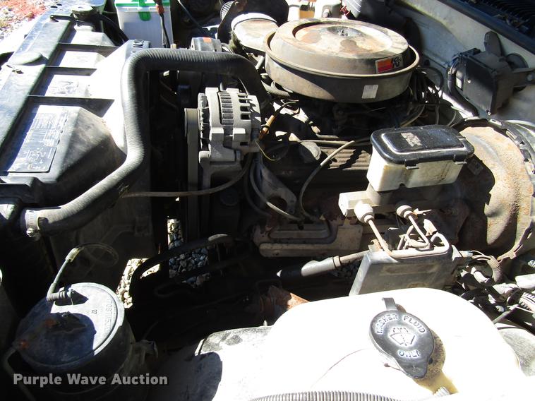 image for item DD3711 1992 Chevrolet 1500 Ext. Cab pickup truck