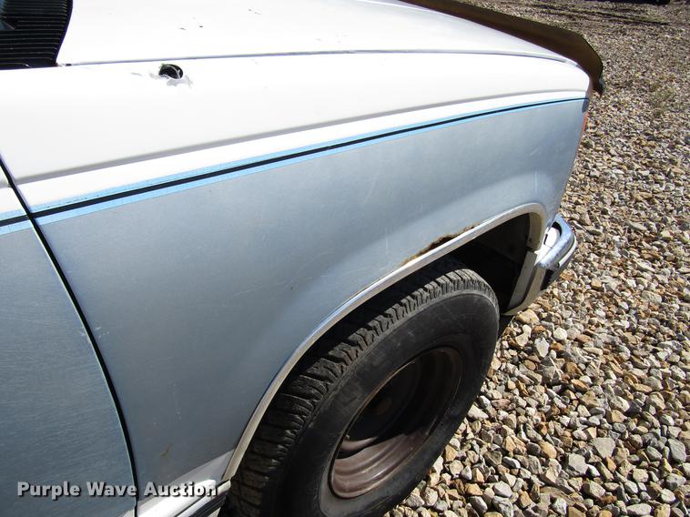 image for item DD3711 1992 Chevrolet 1500 Ext. Cab pickup truck