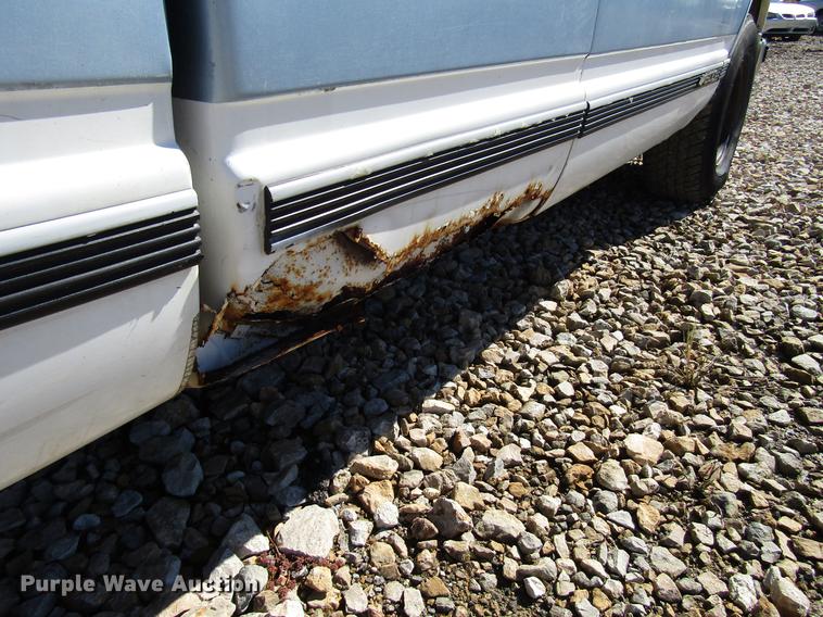 image for item DD3711 1992 Chevrolet 1500 Ext. Cab pickup truck