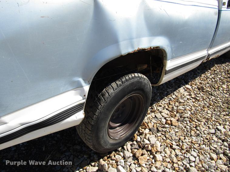 image for item DD3711 1992 Chevrolet 1500 Ext. Cab pickup truck