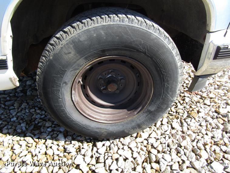 image for item DD3711 1992 Chevrolet 1500 Ext. Cab pickup truck