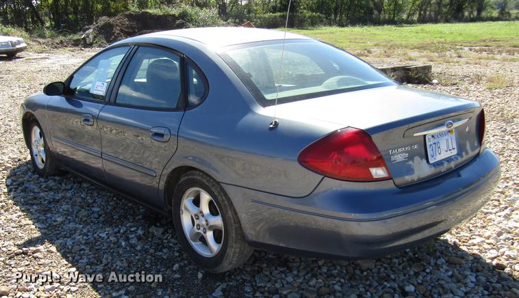 image for item DD3712 2000 Ford Taurus