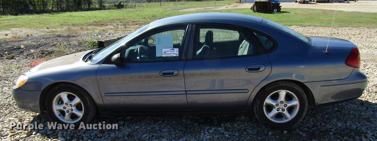 image for item DD3712 2000 Ford Taurus