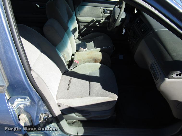 image for item DD3712 2000 Ford Taurus