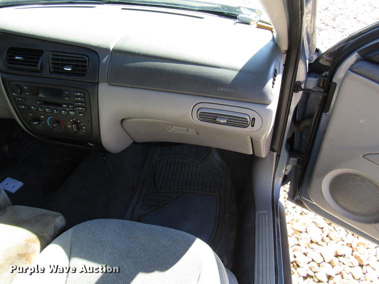 image for item DD3712 2000 Ford Taurus
