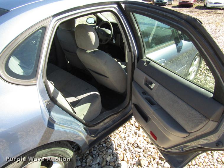 image for item DD3712 2000 Ford Taurus