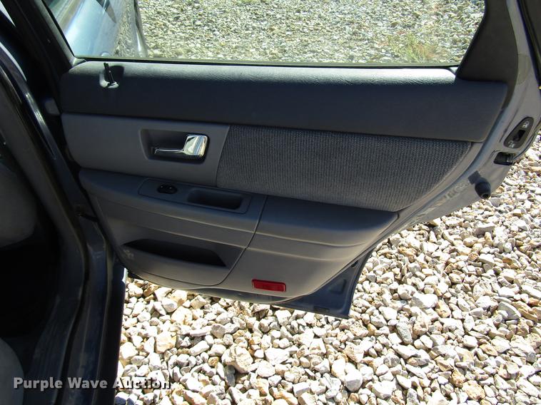 image for item DD3712 2000 Ford Taurus