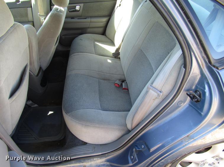 image for item DD3712 2000 Ford Taurus