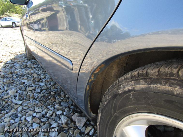 image for item DD3712 2000 Ford Taurus