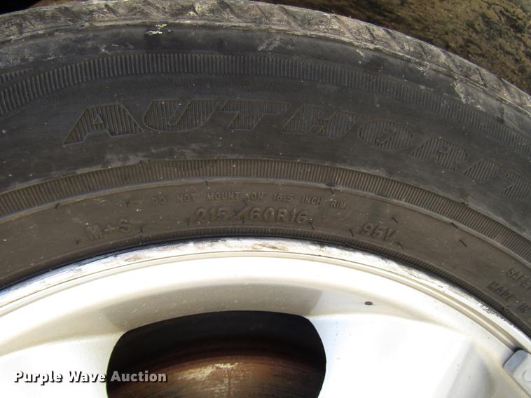 image for item DD3712 2000 Ford Taurus