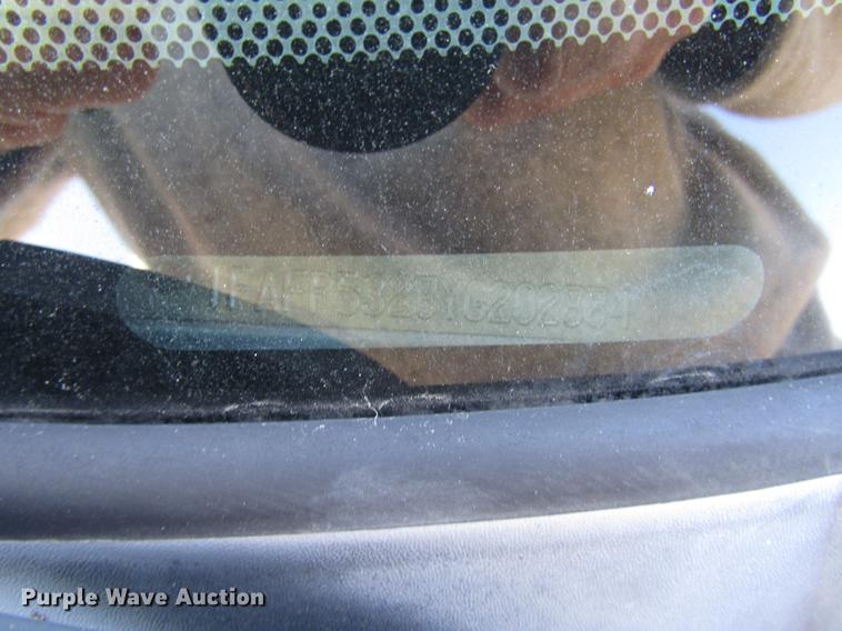 image for item DD3712 2000 Ford Taurus